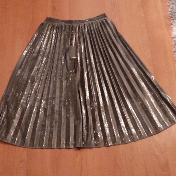 Forever 21 skirt - Picture 4 of 7